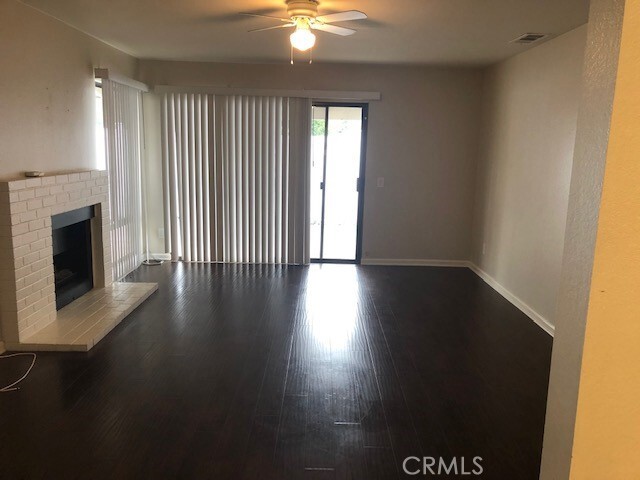 Building Photo - 44580 La Paz Rd