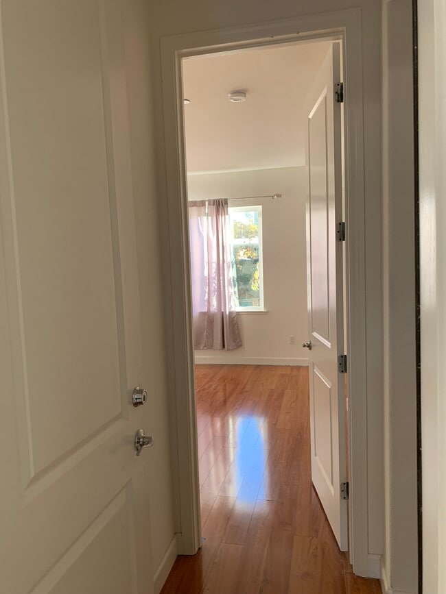 Building Photo - 362 Woodhaven Dr