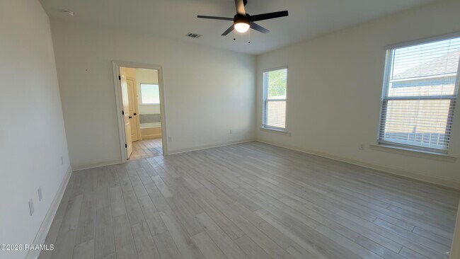 Building Photo - 119 Interpreter St