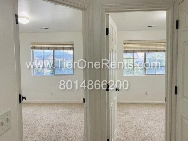 Building Photo - This property offers a NO DEPOSIT option a...