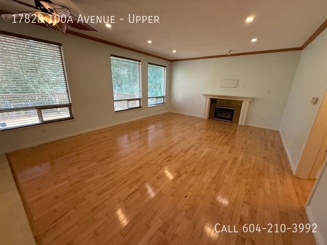 Building Photo - Family Upper with A/C