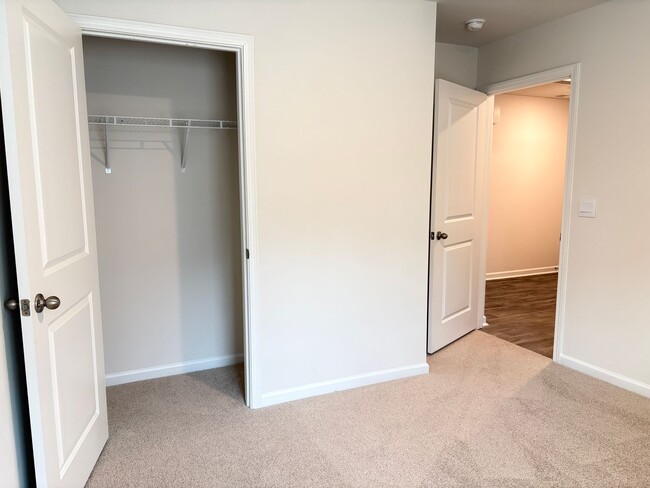 Building Photo - 4 Bedroom, 2 Bathroom House in Trinity!