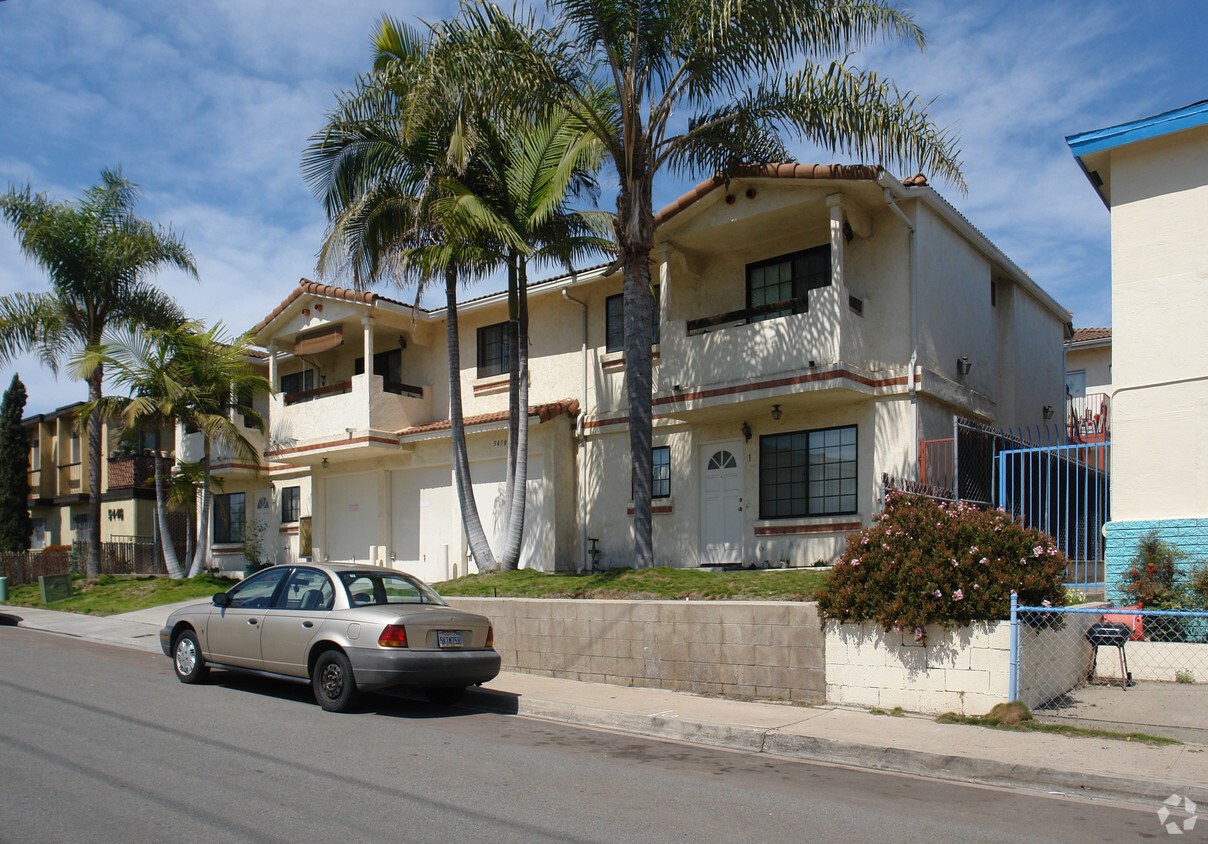 Primary Photo - 5450 Lauretta St