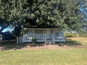 Building Photo - 515 Harrison Ln