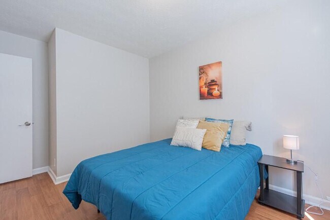 Foto del edificio - 2628 Candler Woods Dr