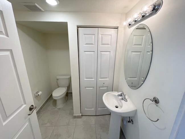 Foto del edificio - 10332 West 33rd Ct