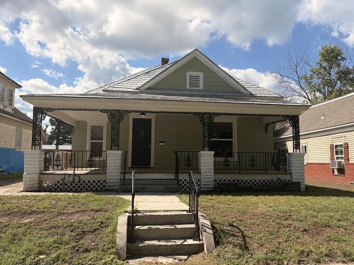 Primary Photo - Stunning Remodeled 3-Bedroom/ 1 BATHROOM H...