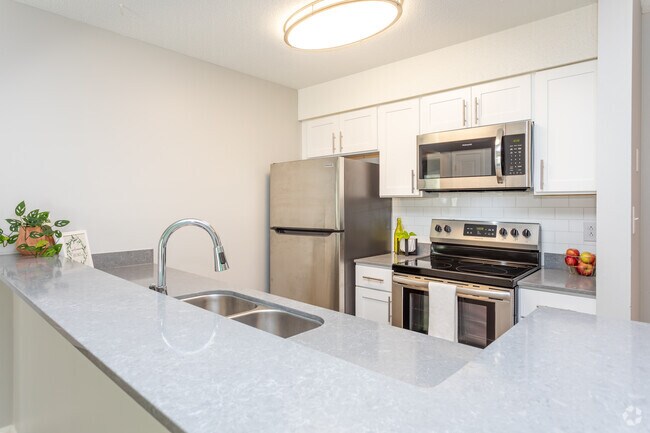 Interior Photo - Bluff Ridge