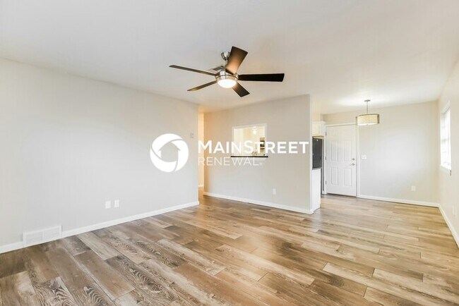 Building Photo - 3 Bedroom Pet-Friendly Home in Oklahoma City, OK with Main Street Renewal