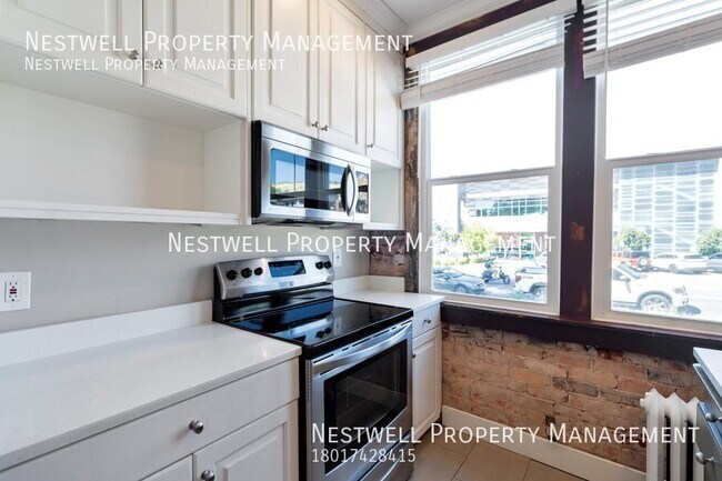 Foto del edificio - $250 OFF 1ST MONTHS RENT! Newly Renovated ...