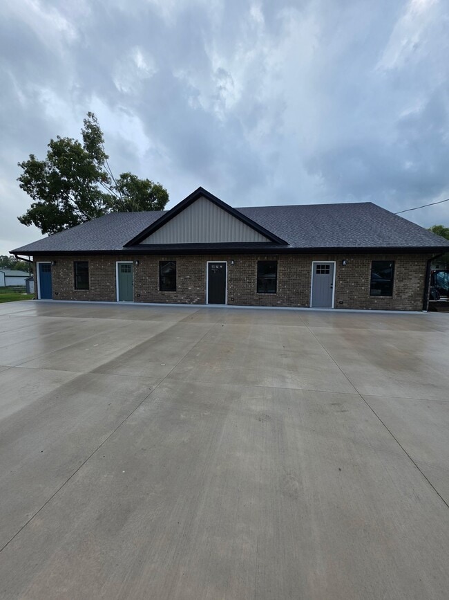 Building Photo - 112 Carmack Ave