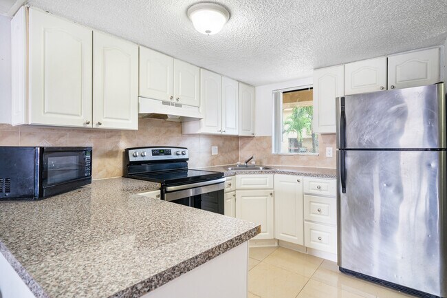 Foto del edificio - 5530 W 26th Ct