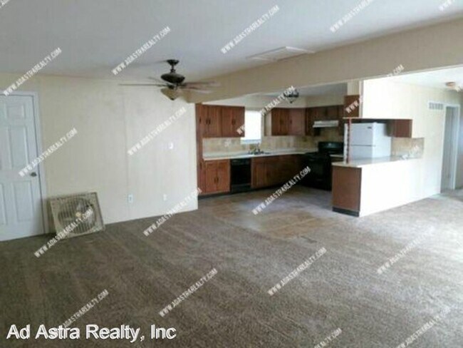 Foto del edificio - 3 br, 1 bath House - 14924 Fuller Ave