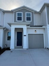 Building Photo - 7624 Stone Crk Trl