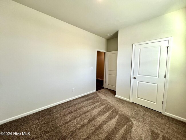 Foto del edificio - 2516 Centerway Ln