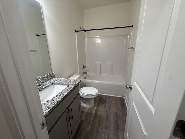 Building Photo - 113 W Langdon Ave