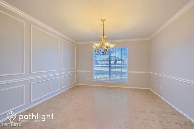 Building Photo - 4 br, 2.5 bath House - 2006 Arapaho Trail ...