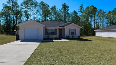 Building Photo - 123 Villa Rd