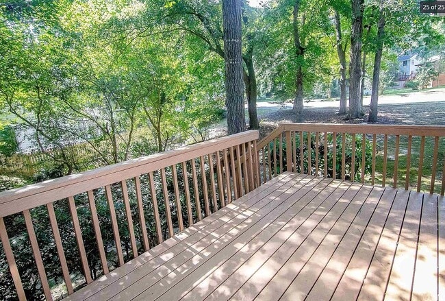 Building Photo - 5500 Bentgrass Dr