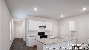 Building Photo - 149 Middle Grn Lp