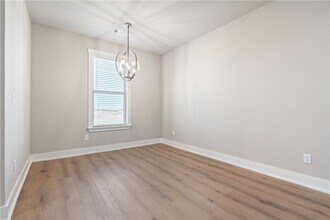 Building Photo - 7006 SW Orange Ave