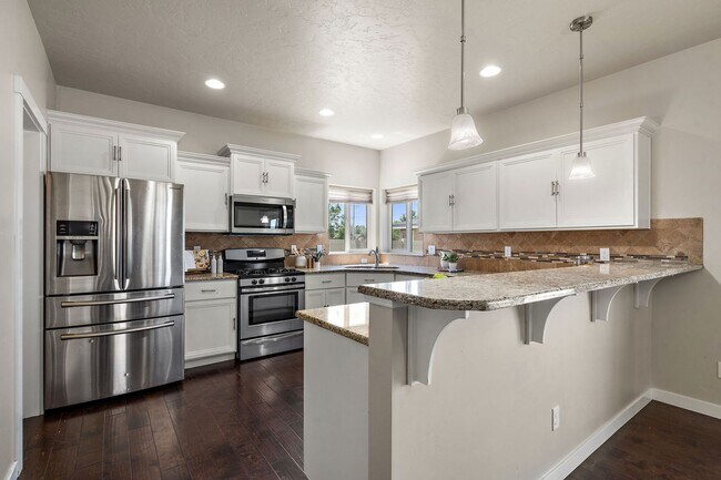 Building Photo - 4 Bedroom home Near Freeway in Meridian
