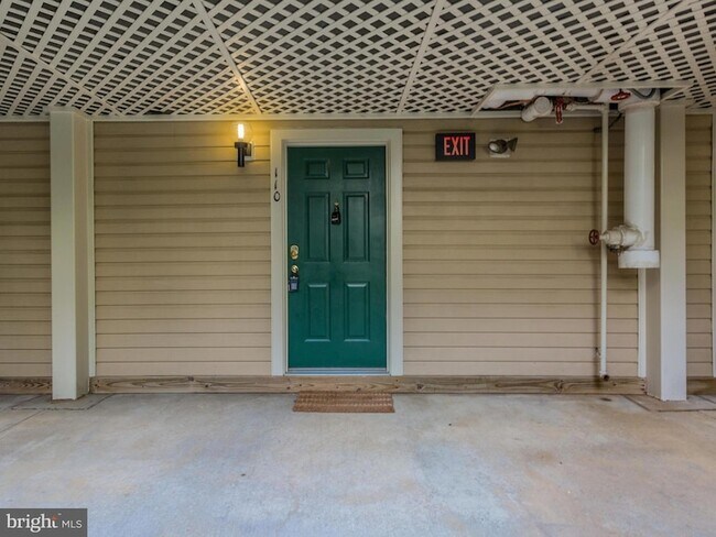 Building Photo - 240 S Reynolds St