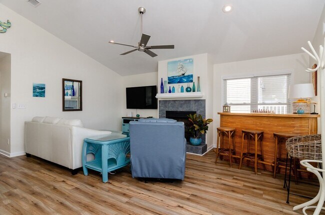 Building Photo - (K401) 334 Third Avenue S (Upstairs Unit) Kure Beach, NC 28449