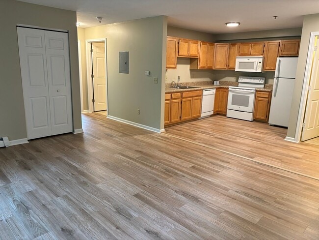 Interior Photo - Lakepointe Apartment Homes