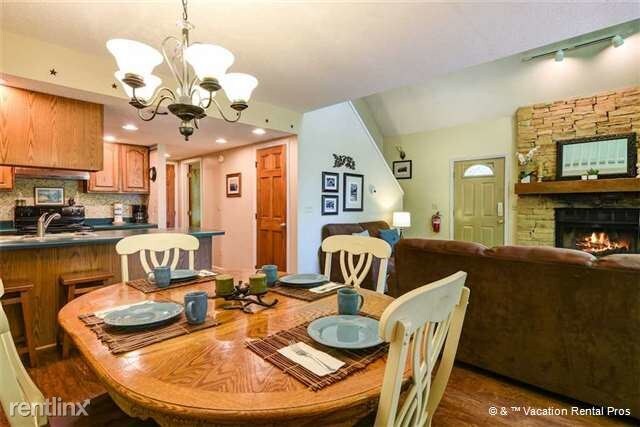 Building Photo - 1811 Arolla Ct W