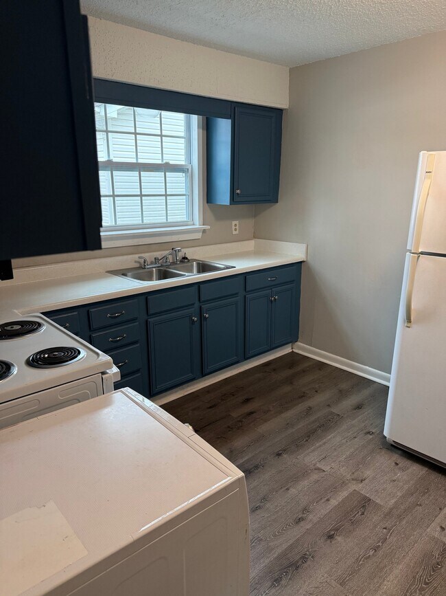 Foto del edificio - 1120 N Maple St