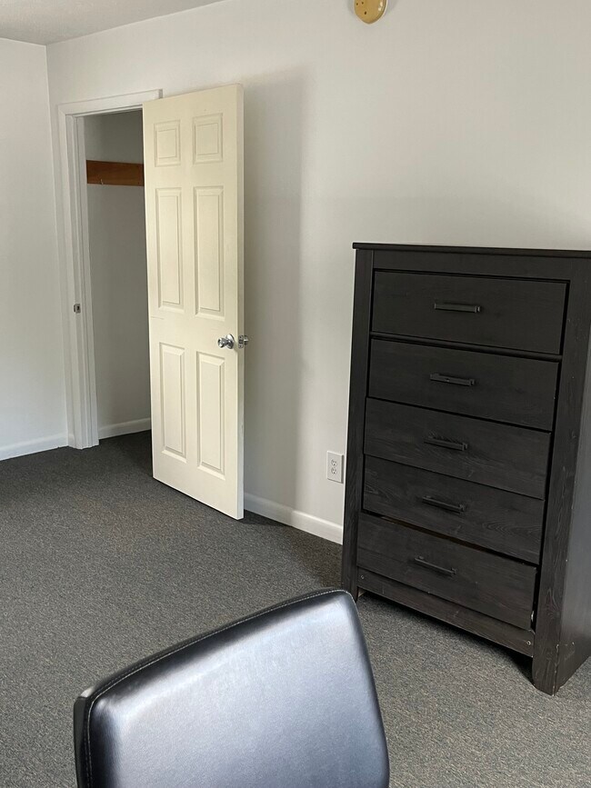 Building Photo - 46 Court St