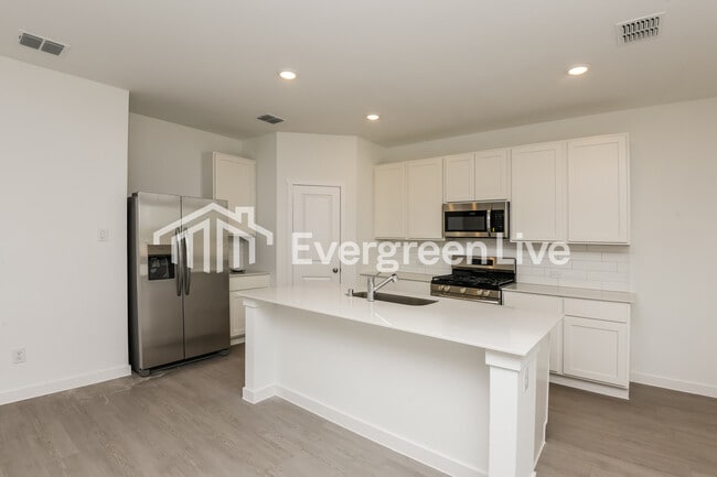 Foto del edificio - 200 Pine St