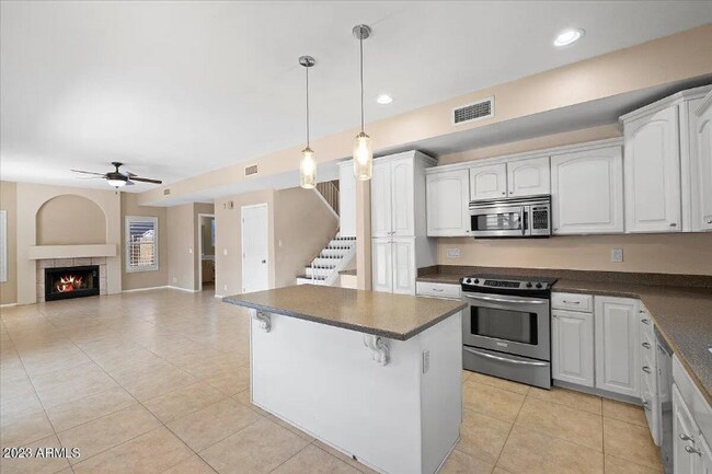 Building Photo - 4207 W Calle Lejos