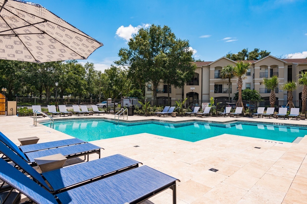 Cortland Lake Lotus Apartments in Altamonte Springs, FL