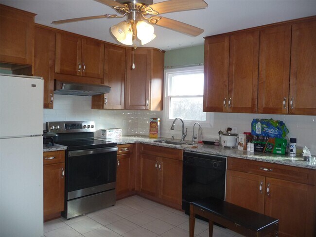 Foto del edificio - 111 Rolling Meadows Rd