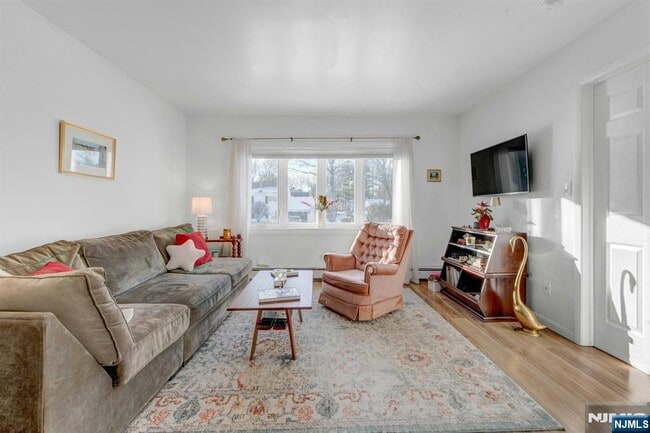 Building Photo - 13 Murray Rd