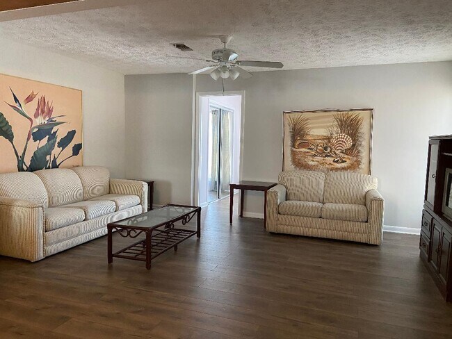 Living Room - 216 Rose Ln
