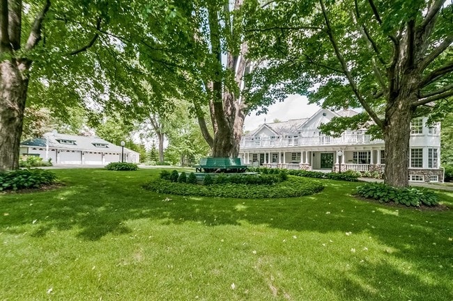 Building Photo - 570 Merri Oaks Rd