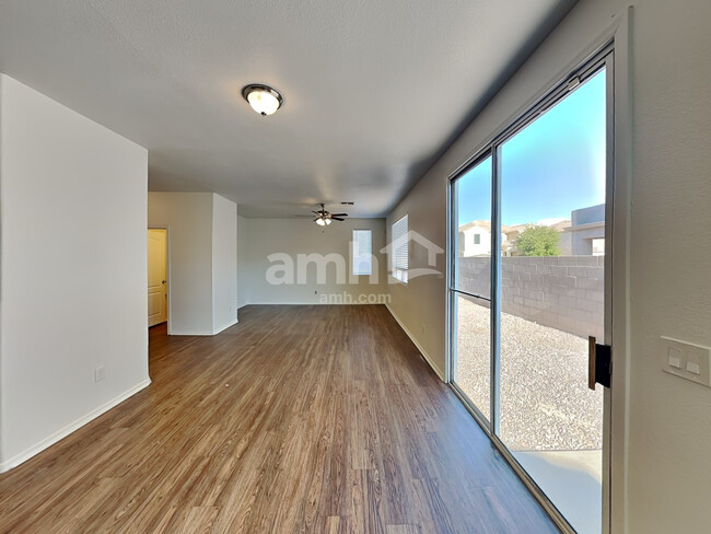 Building Photo - 1151 E Ferrara Street