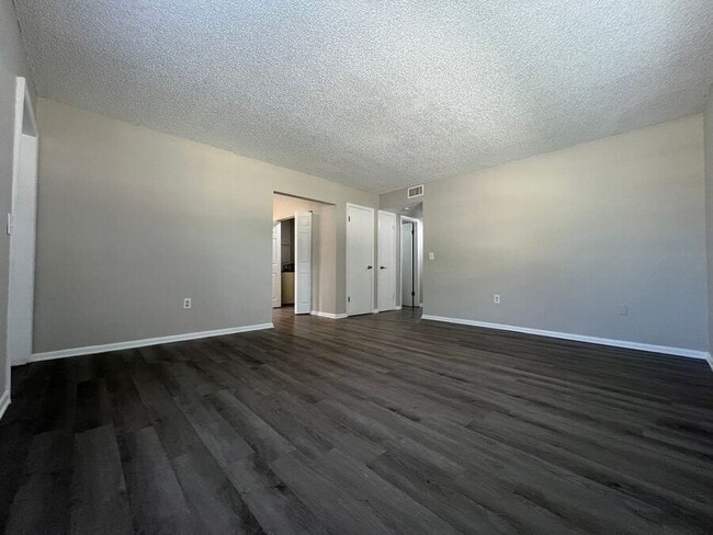 Building Photo - 151 Avenue C SE