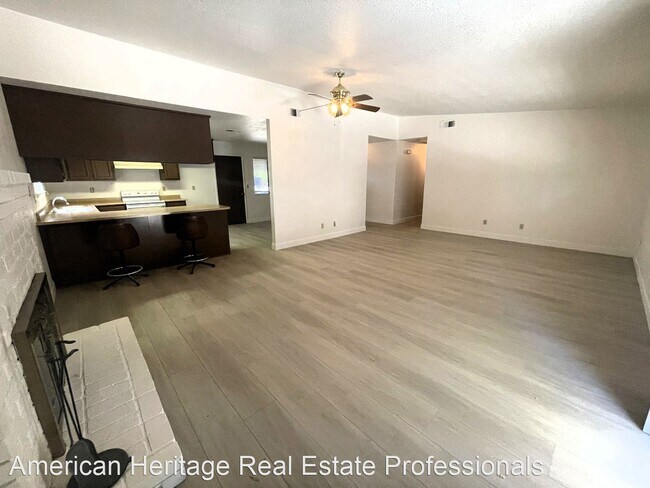 Building Photo - 3 br, 2 bath House - 6250 Springview Dr