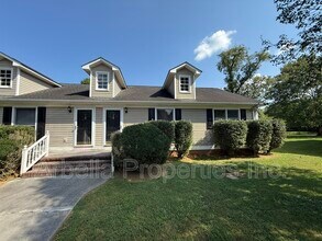 Building Photo - 115 Rowe Ln