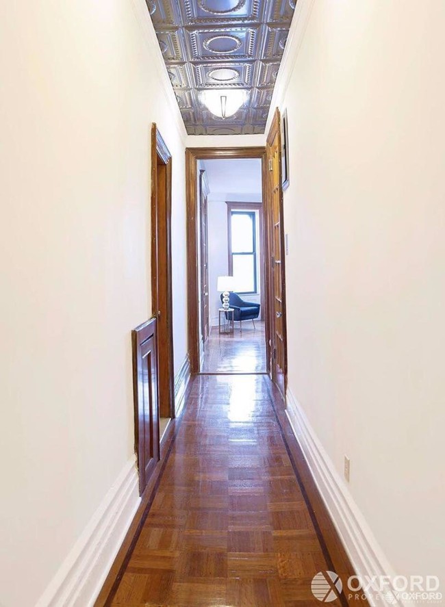 Building Photo - 127 Riverside Drive