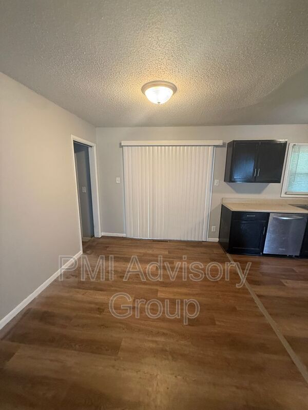 Building Photo - 1220 SW 31st Terrace