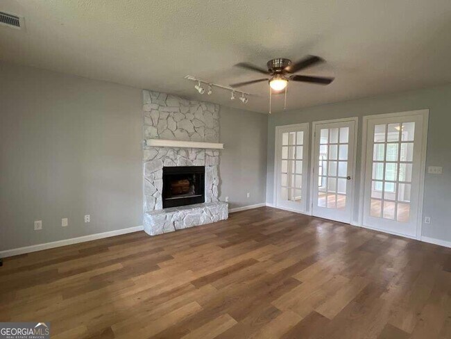 Foto del edificio - 174 Foxwood Cir