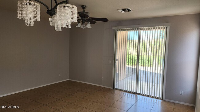Building Photo - 12722 W Hollyhock Dr