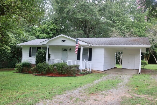 Building Photo - 716 Walker Dr