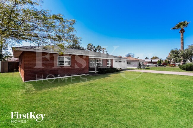 Building Photo - 2025 West Campbell Ave