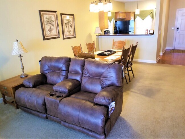 Building Photo - 615 Ballard Ln